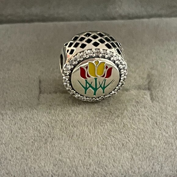 Pandora Holland Michigan Keukenhof Flower Exclusive Charm - Picture 2 of 4